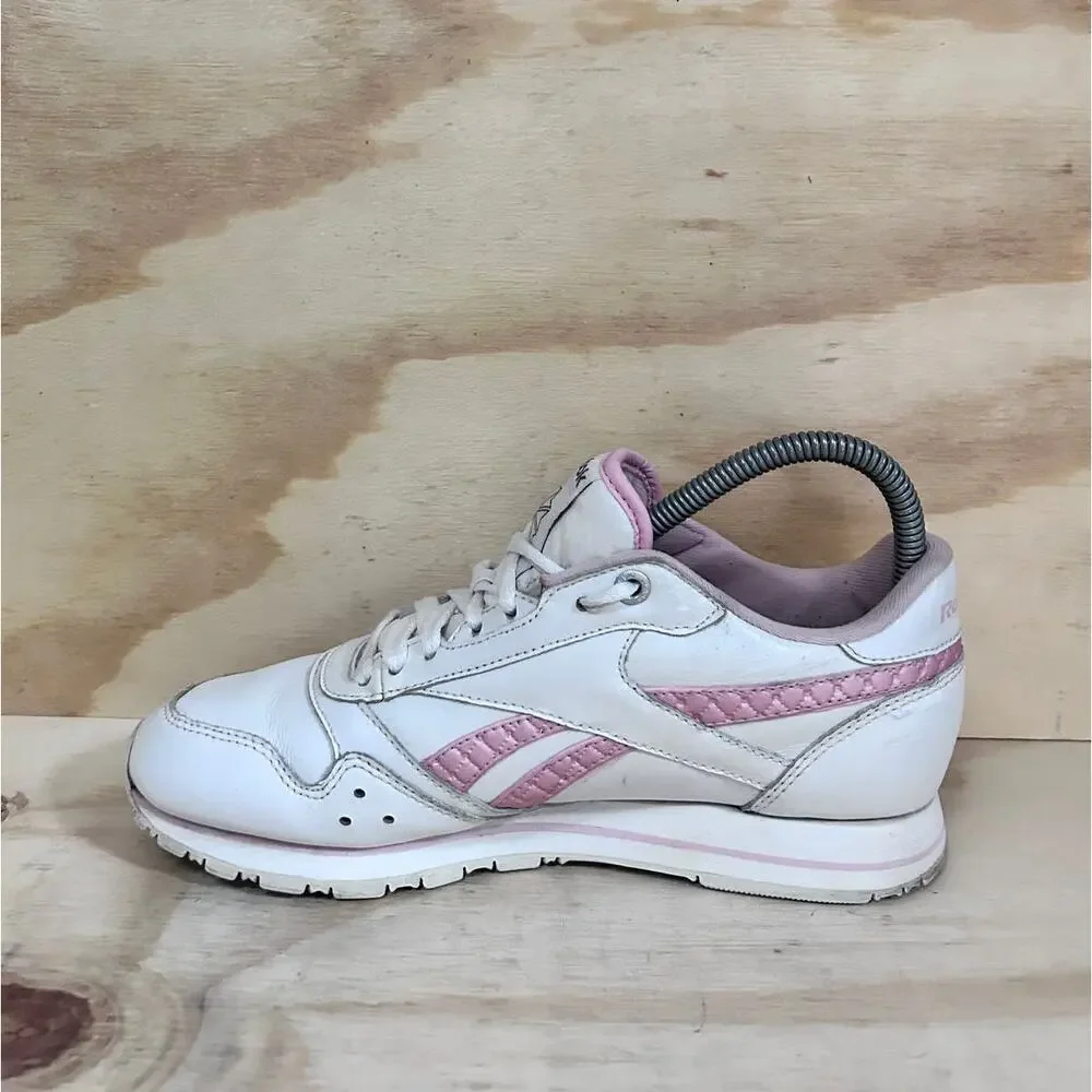 Reebok - Classic - Sneakers - White/Pink - Women's - 7.5